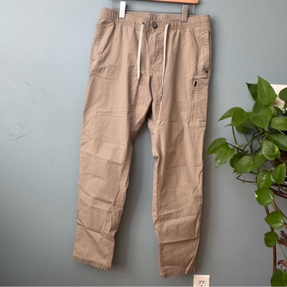 Vuori Ripstop Pant with Zip Pockets and Drawstring. Beige. Men’s XL